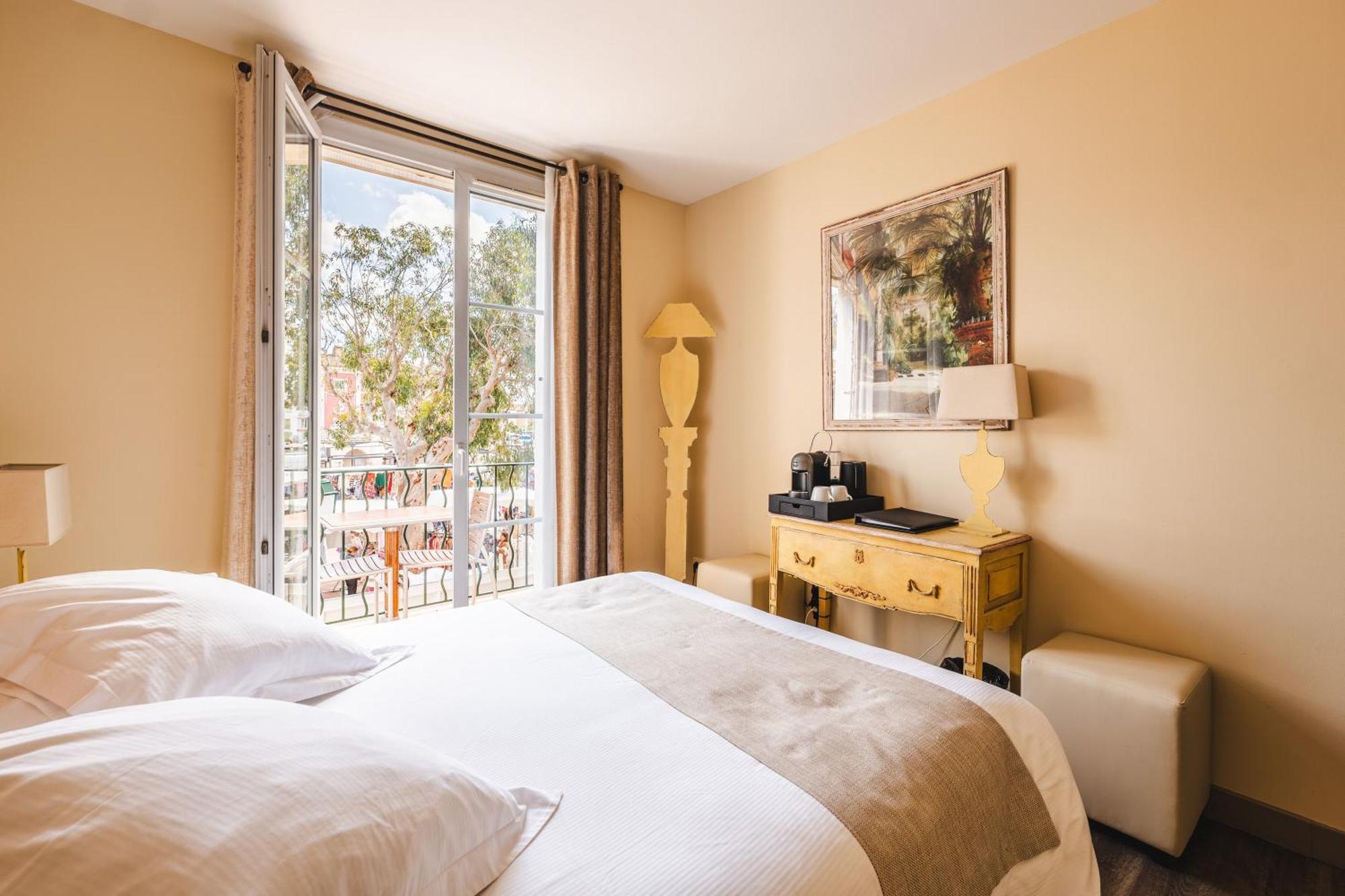 Le Suffren Hotel Grimaud Εξωτερικό φωτογραφία