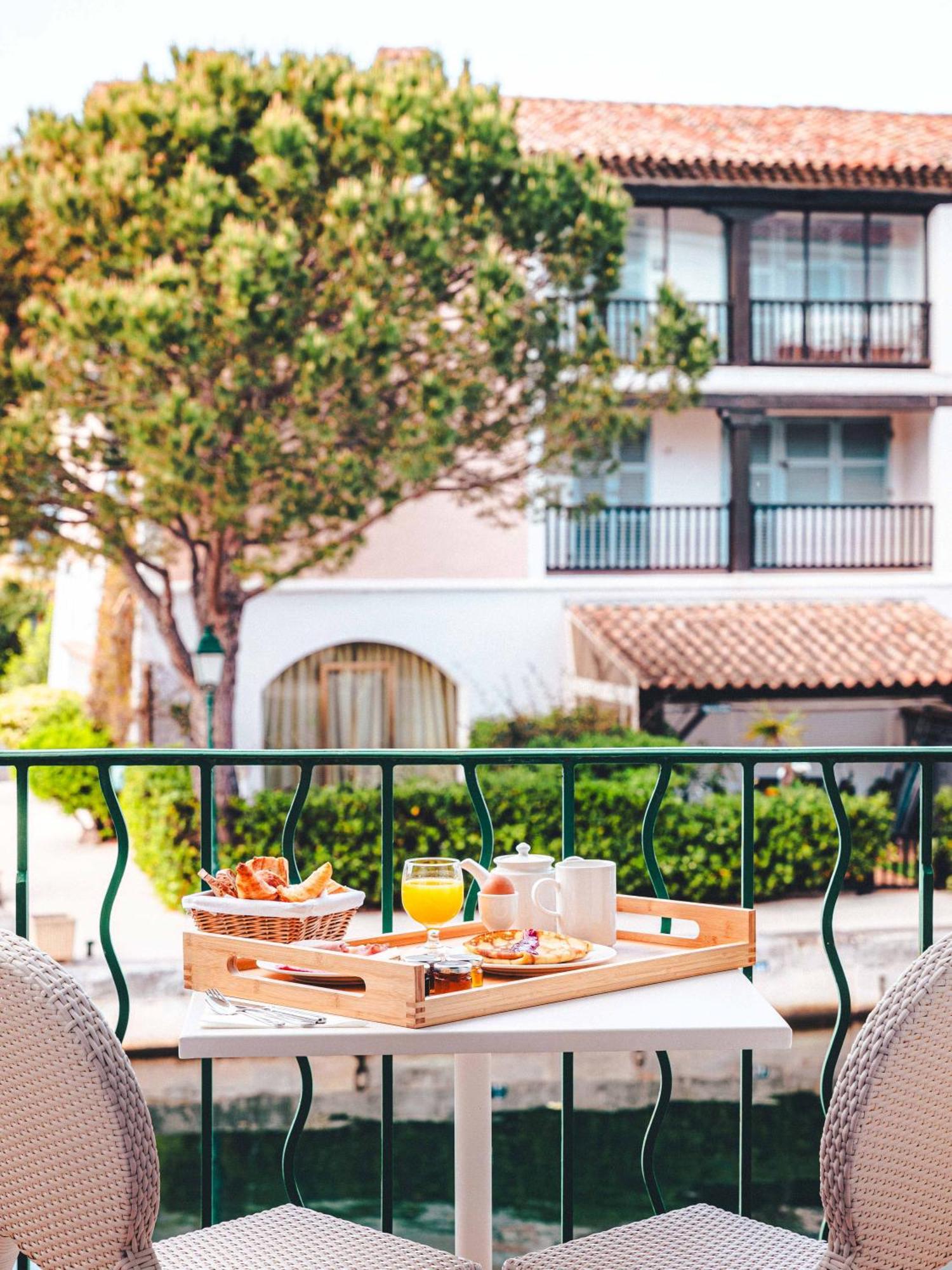 Le Suffren Hotel Grimaud Εξωτερικό φωτογραφία